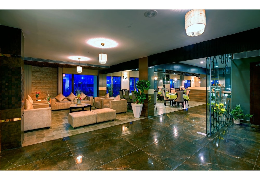 Udaan Clover Hotel Banquet & Spa 5/22