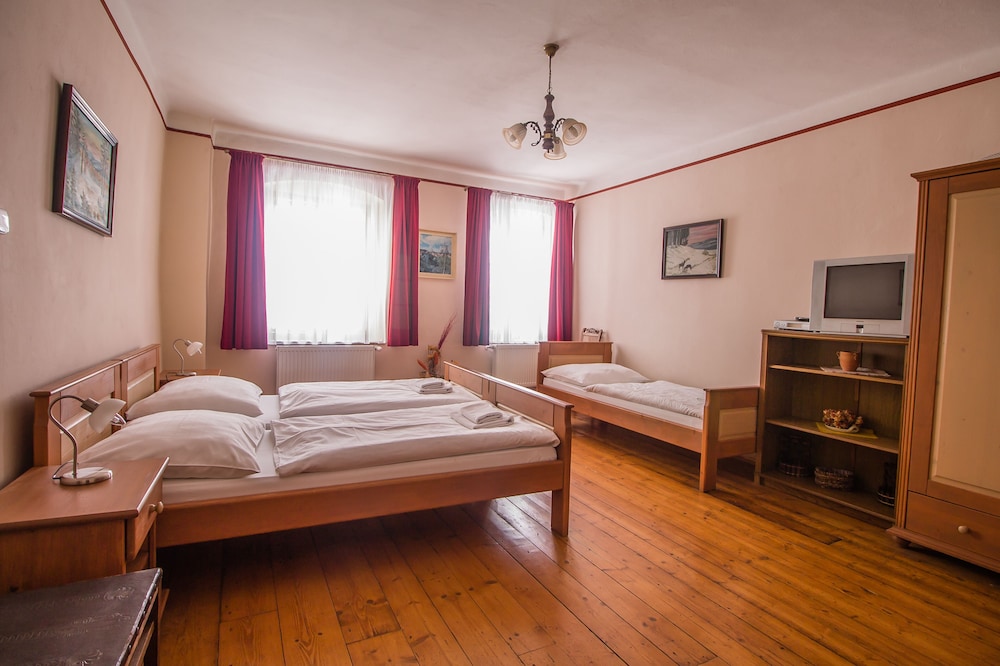 Hotel-Restaurant Svamberský Dum 57/83