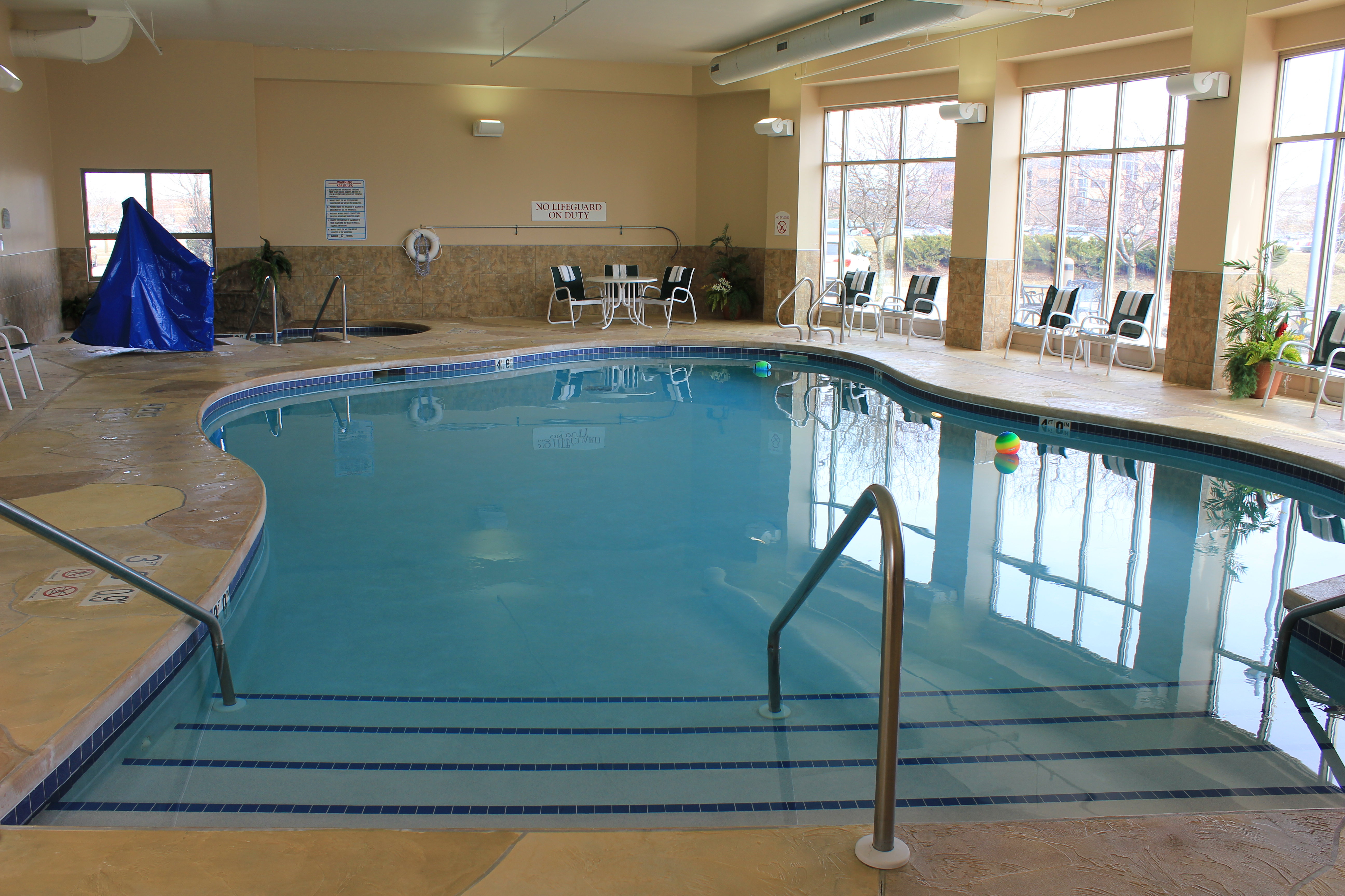 Holiday Inn Madison At The American Center 34/76