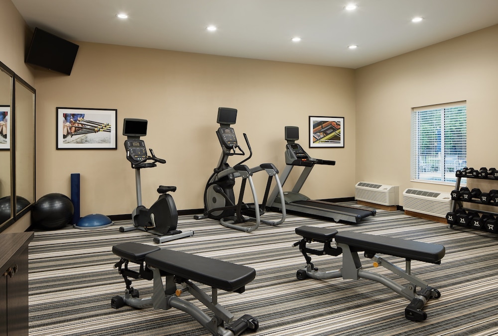 CANDLEWOOD SUITES VALDOSTA MALL 20/37