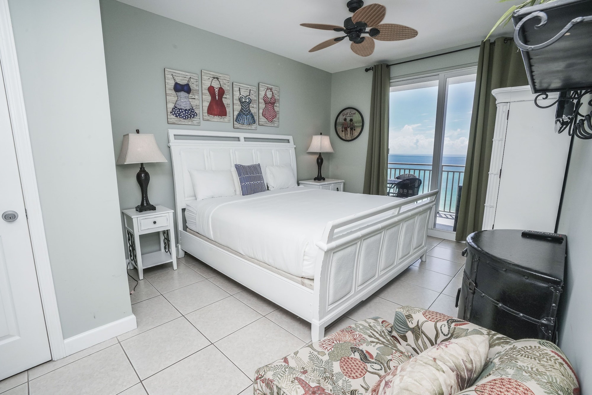 2 Bedrooms, Condo, King Bed, 2 Bunk Beds, Ocean View, Sofa