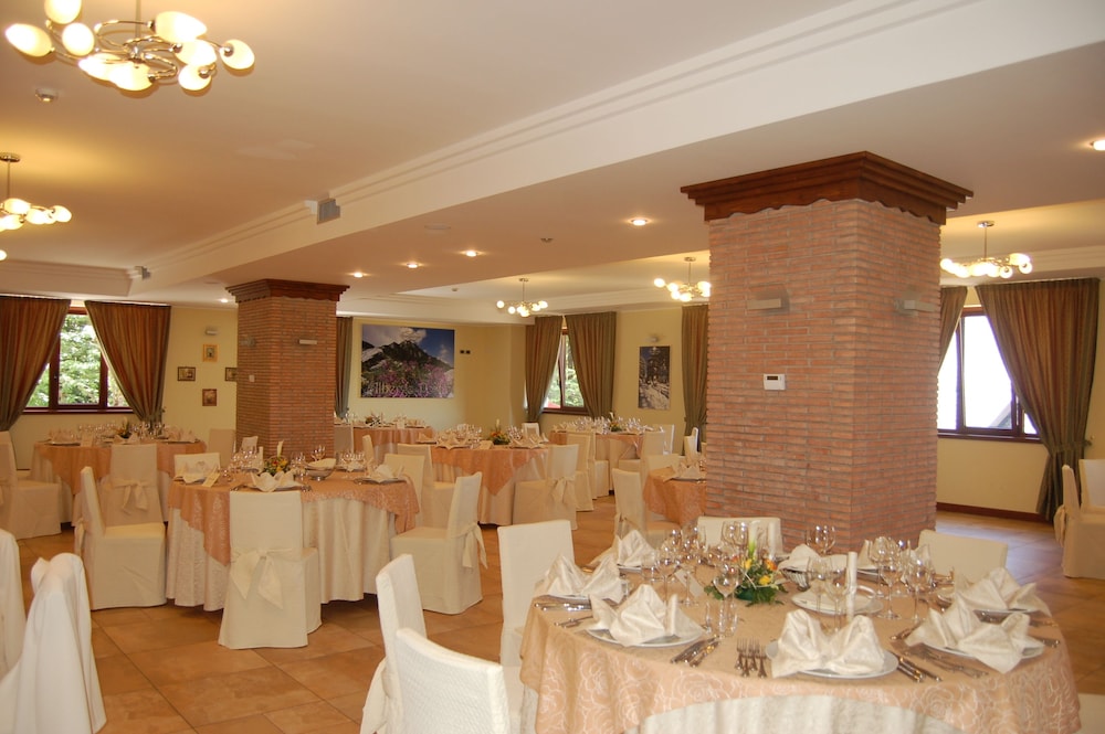 ALBERGO DELLA POSTA 41/53