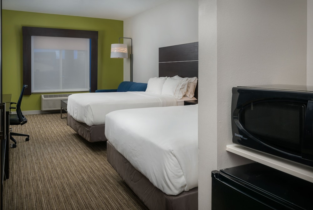 Holiday Inn Express Hotel And Suites Lawrence 16/48