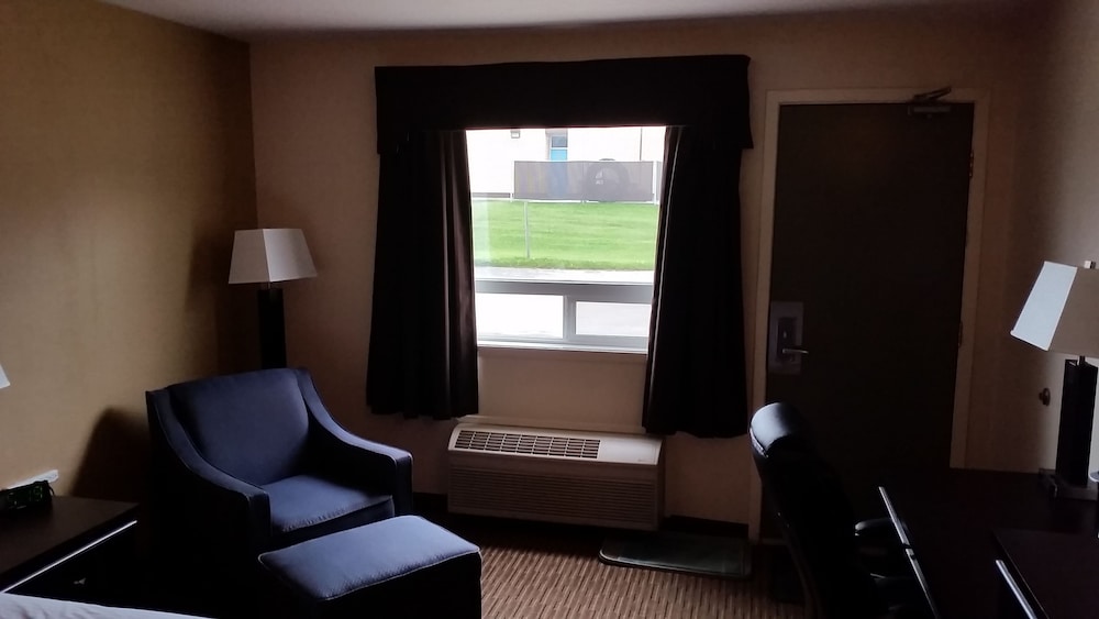 Travelodge by Wyndham Valleyview AB 42/51