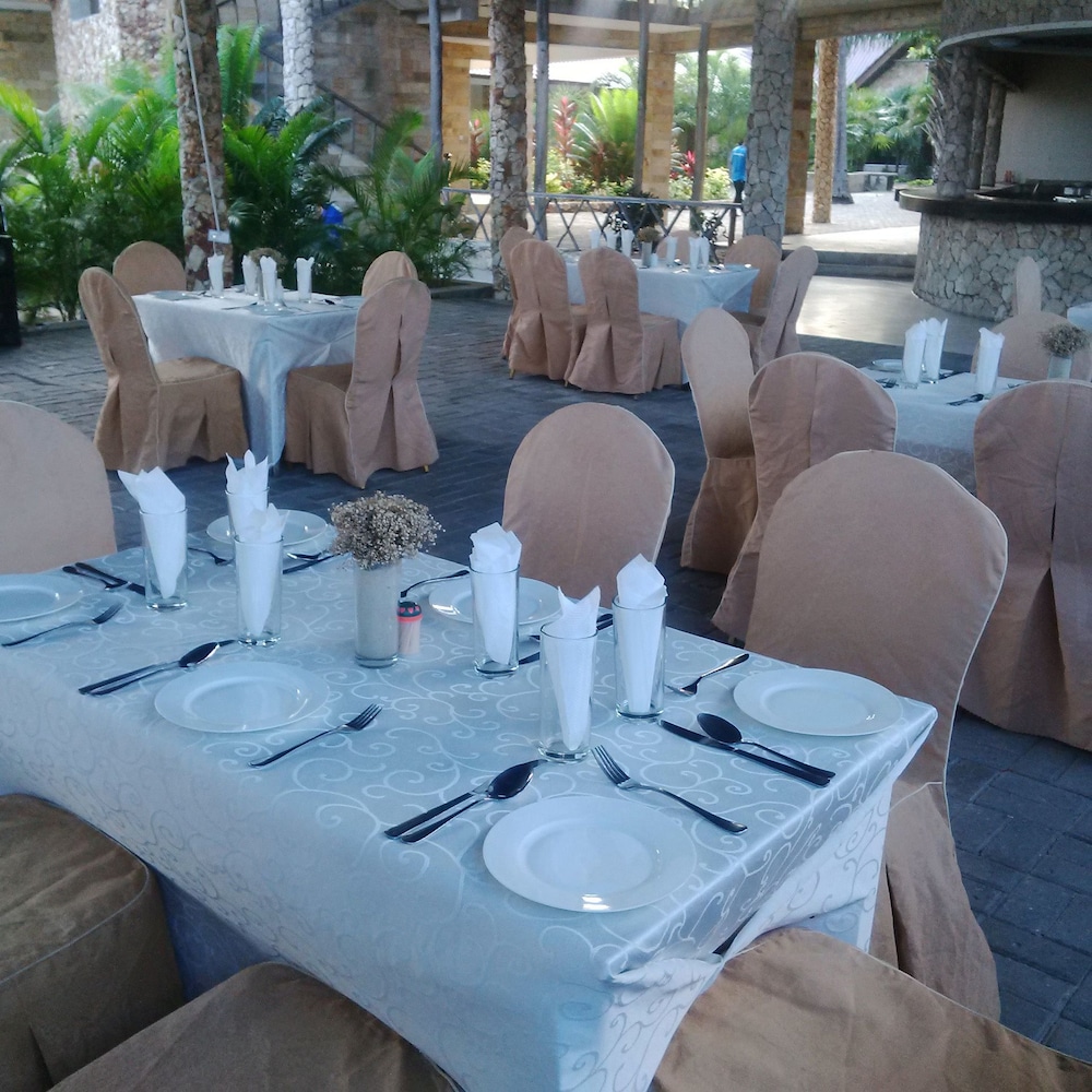 Serene Beach Resort 59/76