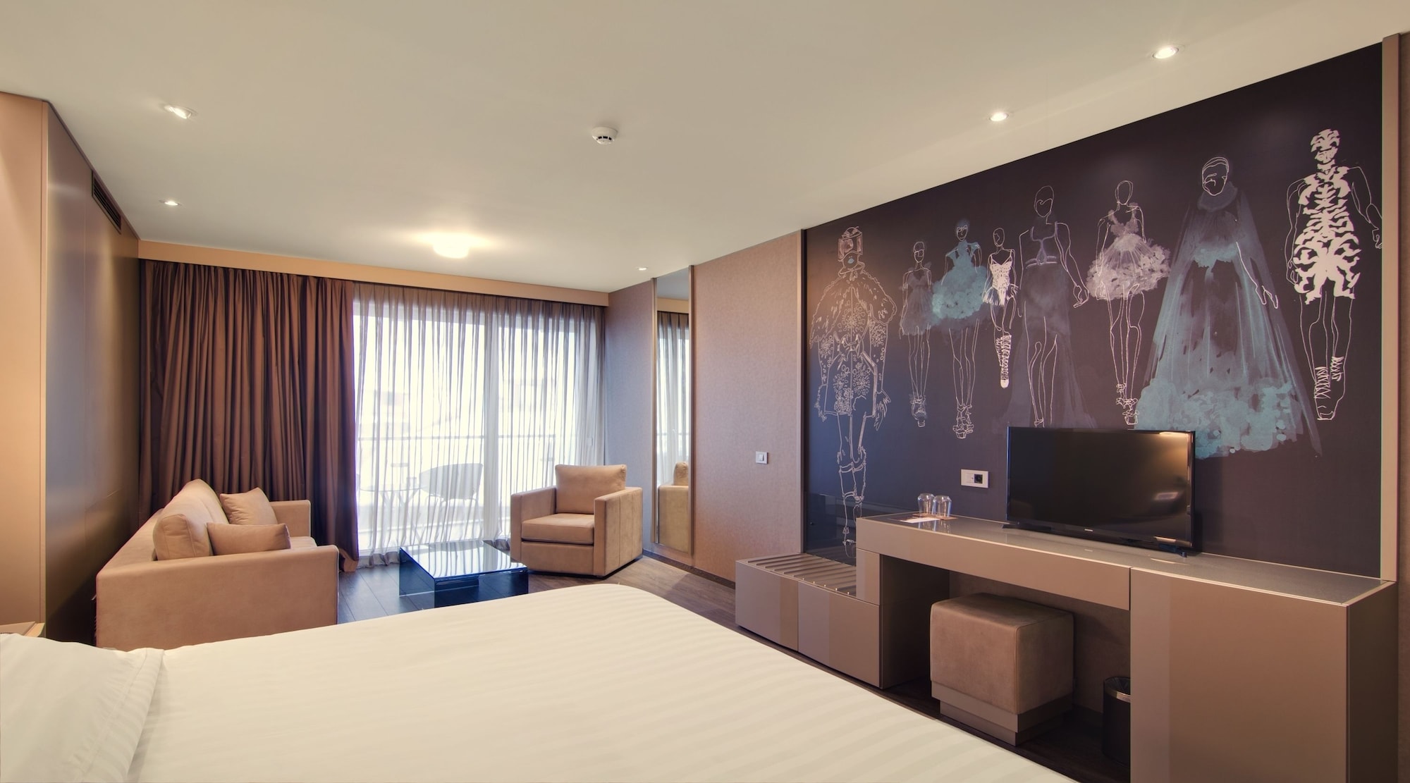 Junior Suite, King Bed, City View, Sofa