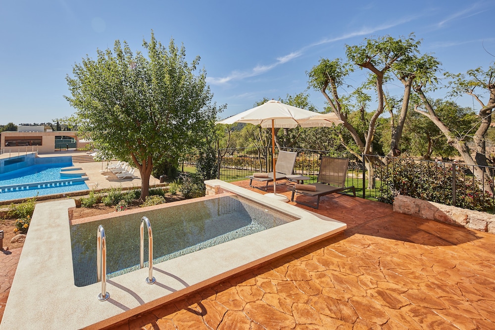 Pula Suites Boutique Resort 88/97
