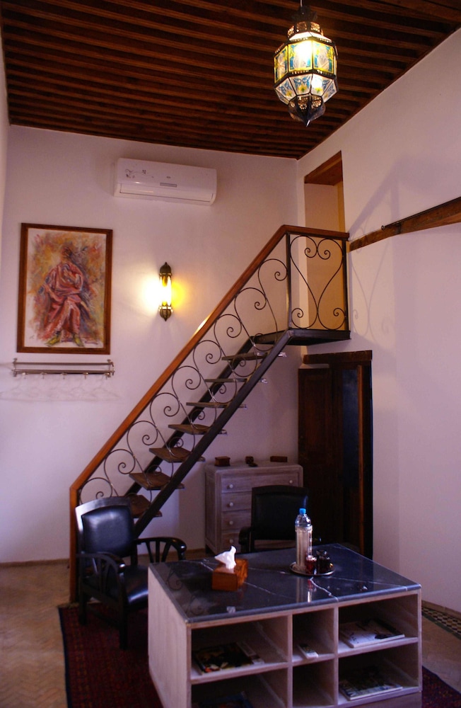 RIAD TARA 70/77