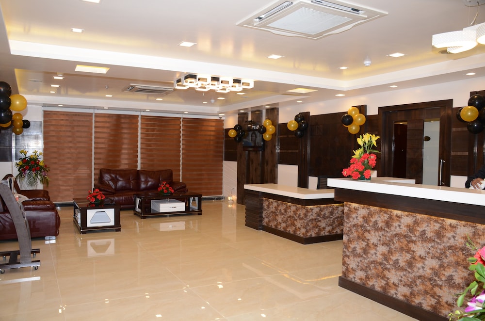 The Avr Hotels & Banquets 6/36