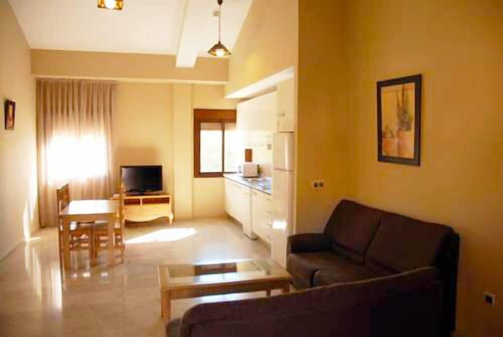 APARTAMENTOS TURISTICOS LA CASTILLEJA 21/30