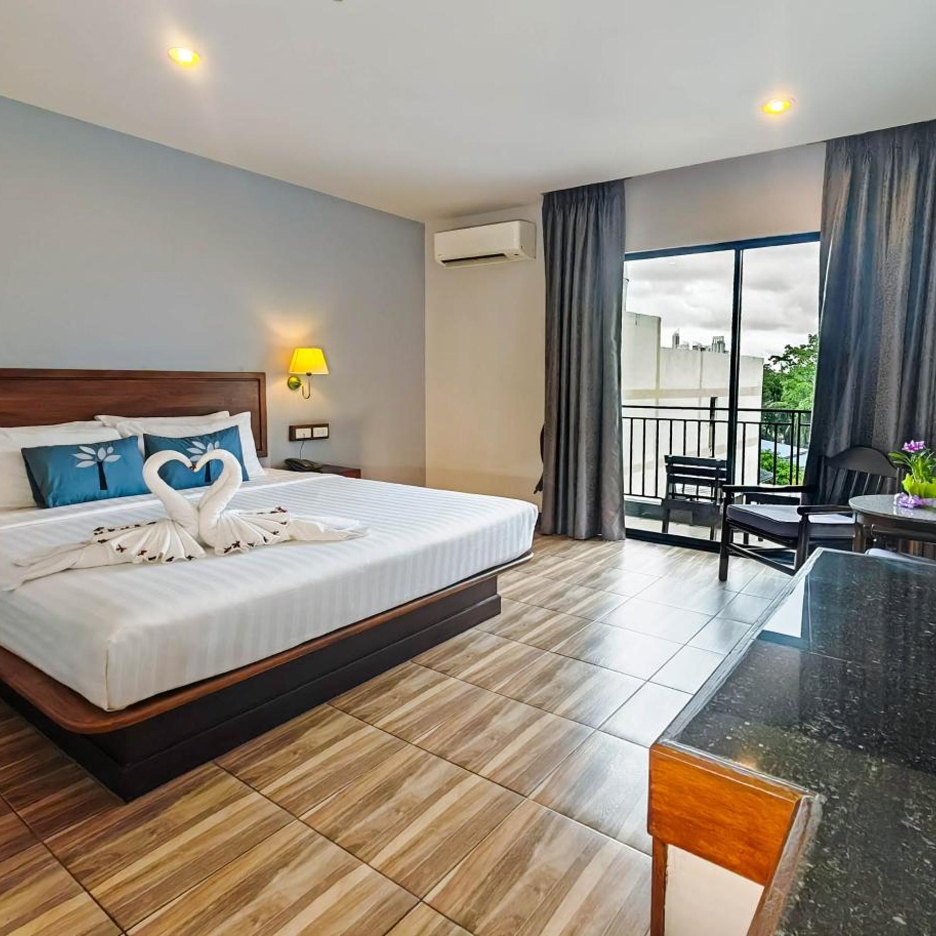 غرفة سوبيريور بسرير مزدوج أو سريرين منفصلين بإطلالة على المسبح، Savotel 3/10