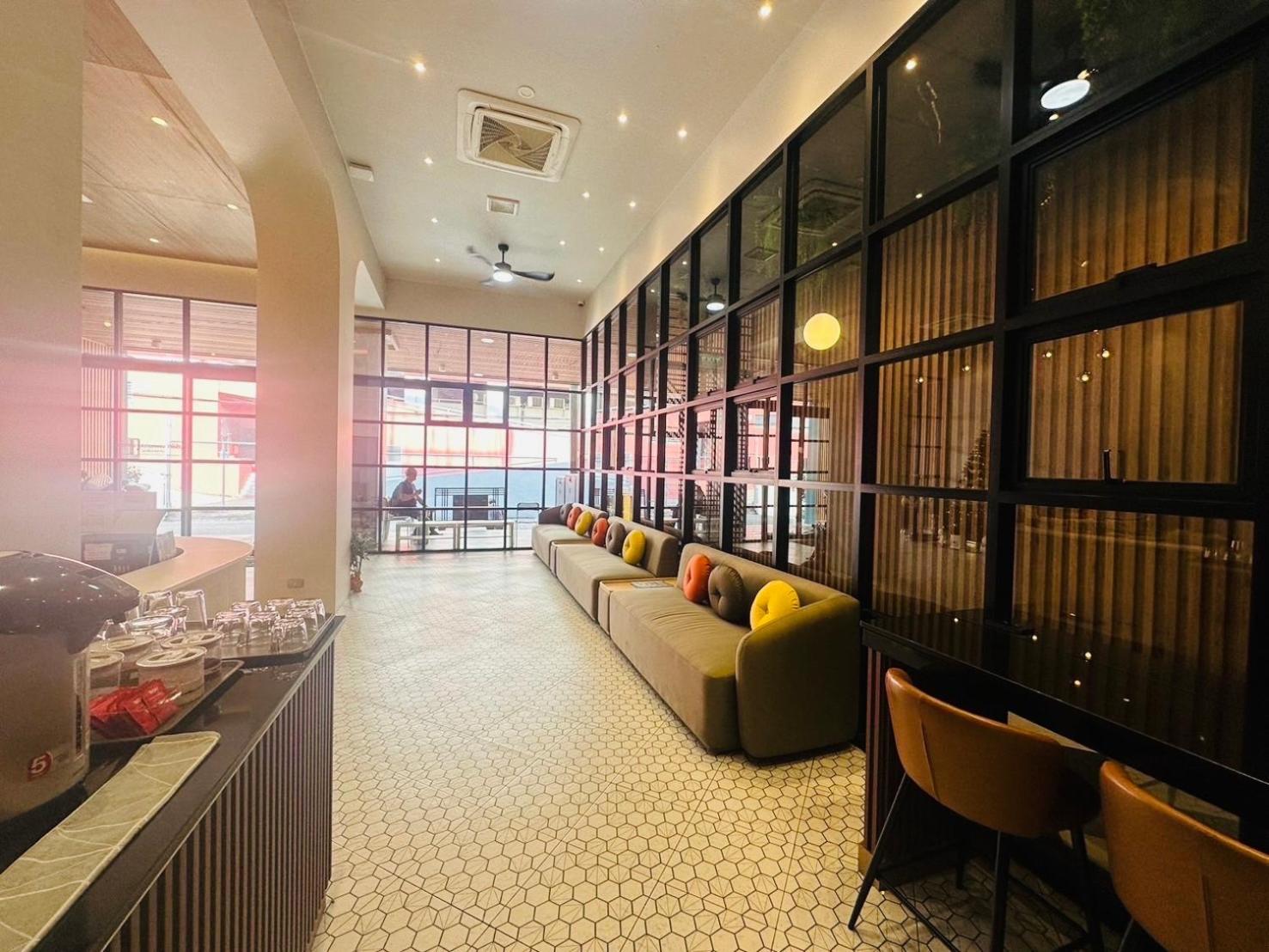 14 Sathorn Hotel 34/42