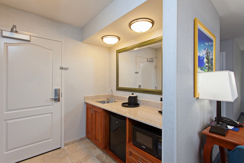 Hampton Inn and Suites Clovis Airport North 50/50