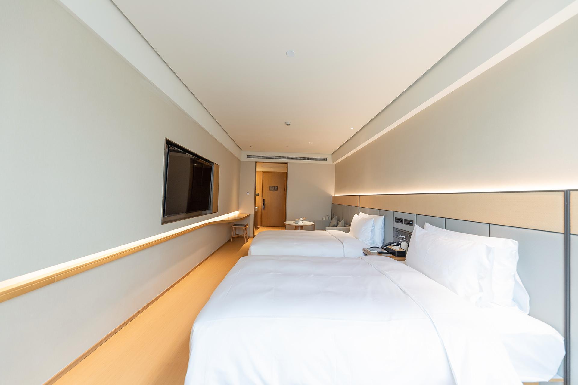 JI Hotel (Shanghai Wuning Road Subway Station) 11/40