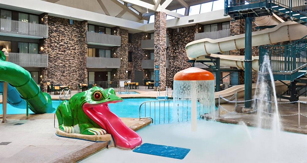 Bismarck Hotel and Conference Center 45/50