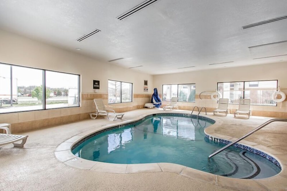 Comfort Suites Lawton Near Fort Sill 30/56