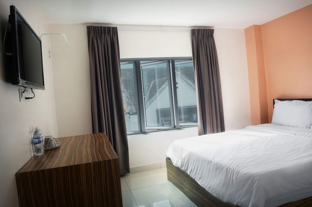 Brezza Hotel Sitiawan 9/21