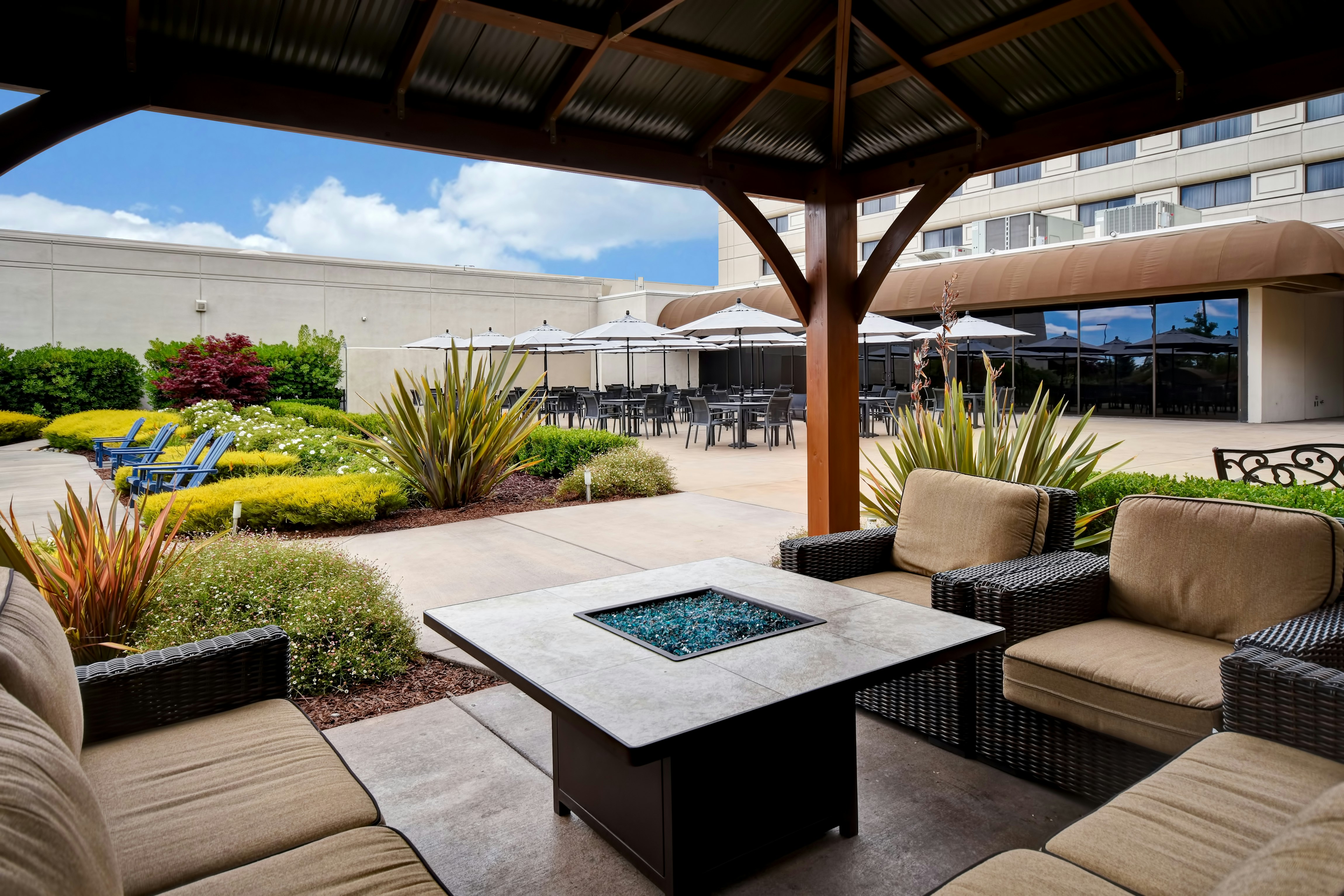 DoubleTree by Hilton Hotel Pleasanton at the Club 26/70