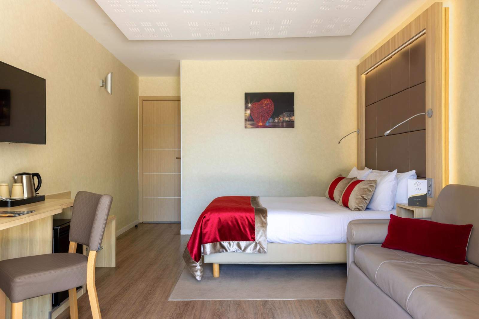 HOTEL LE VAL MORET 7/19