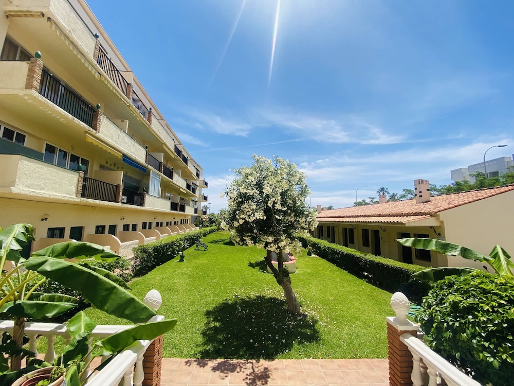Hotel Los Jazmines 61/69