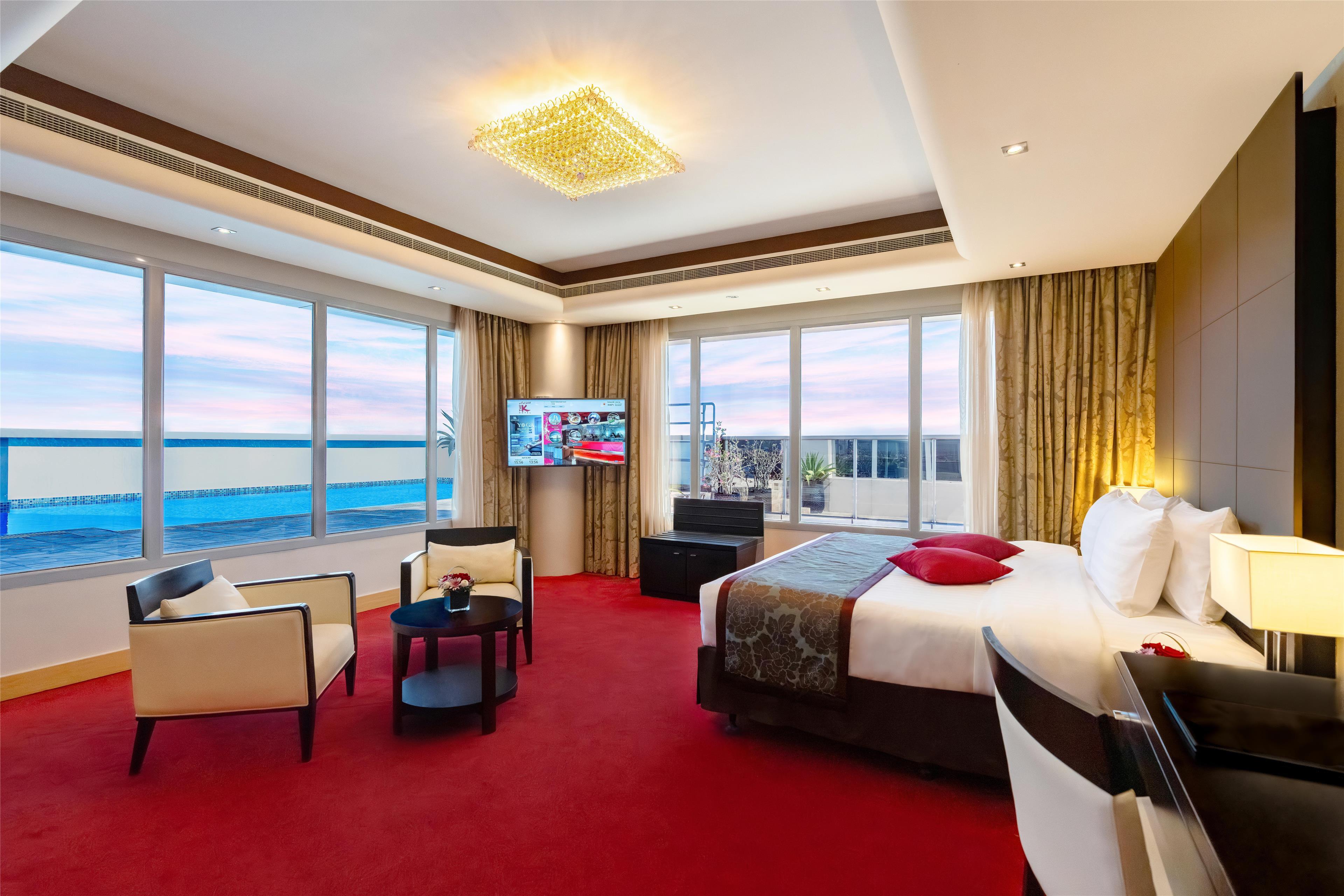 2 Bedrooms, Amiri, Suite, 2 King Beds, Living Area, Private Pool, Kitchen