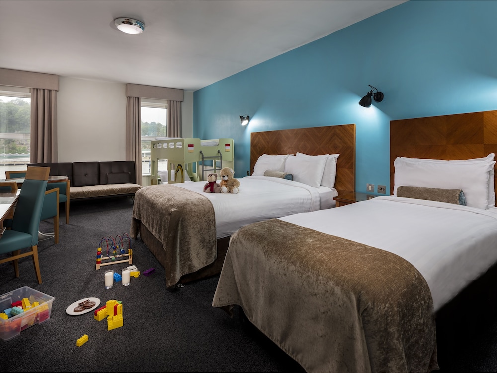 Treacys Hotel Waterford 30/70
