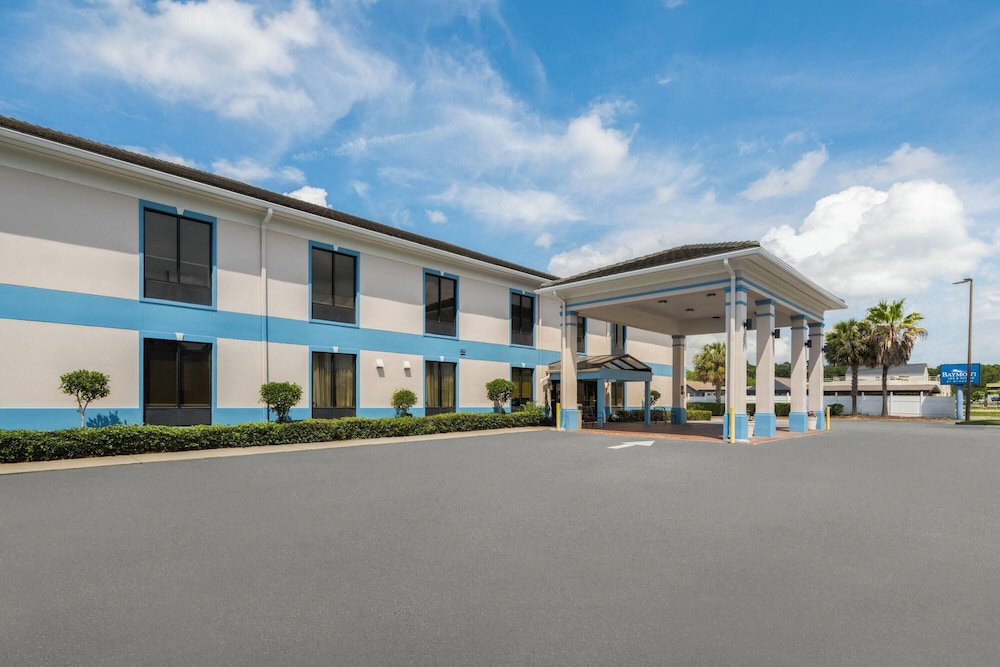 Baymont by Wyndham Savannah/Garden City 9/56