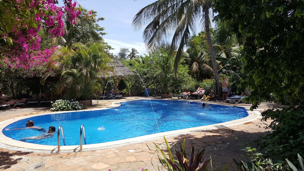 Langi Langi Beach Bungalows 42/47