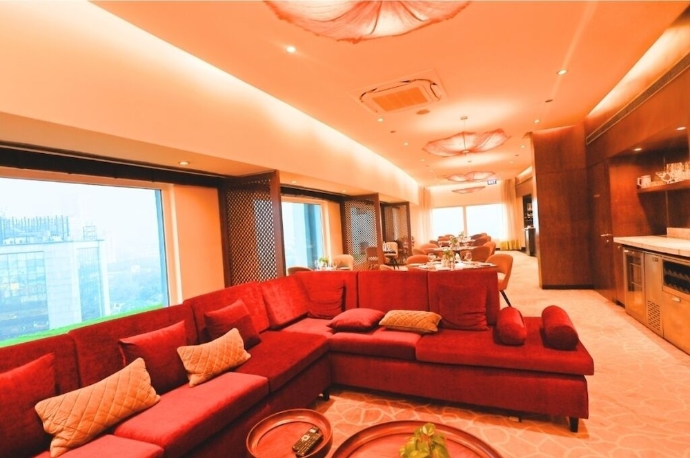 The Park New Delhi 43/77
