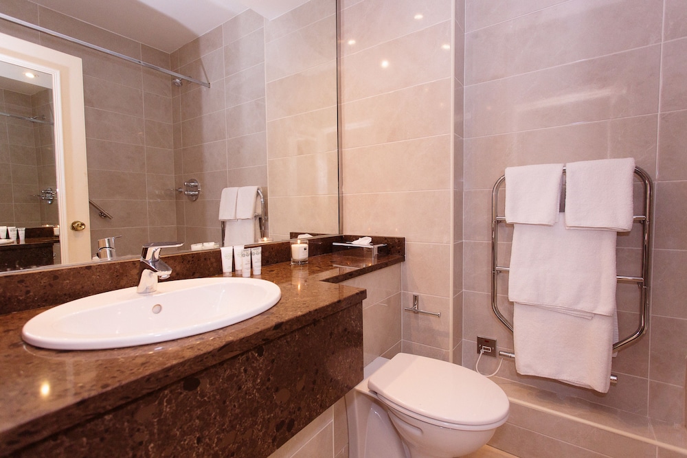غرفة قياسية بسرير مزدوج، Ardilaun Hotel & Leisure Centre 6/7
