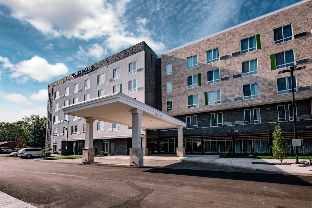 Courtyard by Marriott Toledo West 5/59