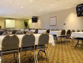 Baymont By Wyndham Elizabethtown 23/27