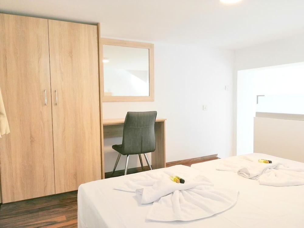 Florea Hotel Apts 34/49
