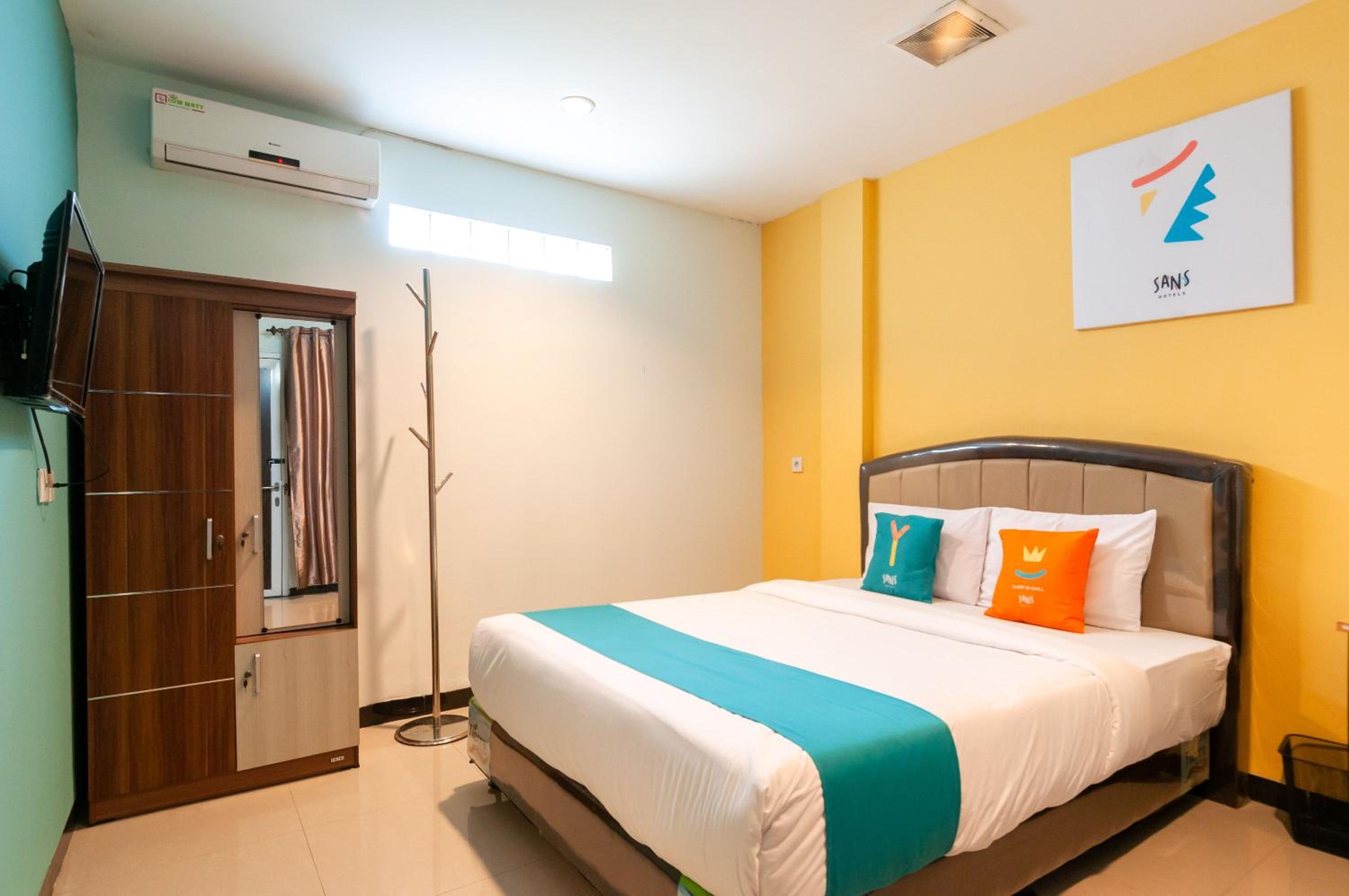 غرفة ديلوكس بسرير مزدوج، Sans Hotel Finest Medan 2/7
