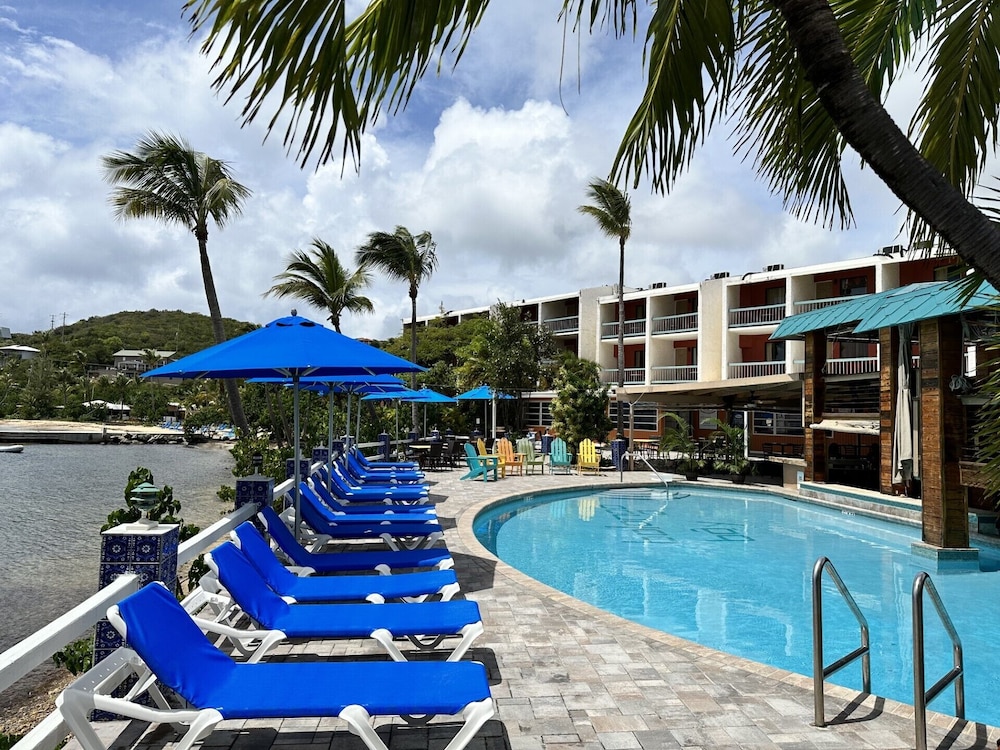 BOLONGO BAY BEACH RESORT 34/35