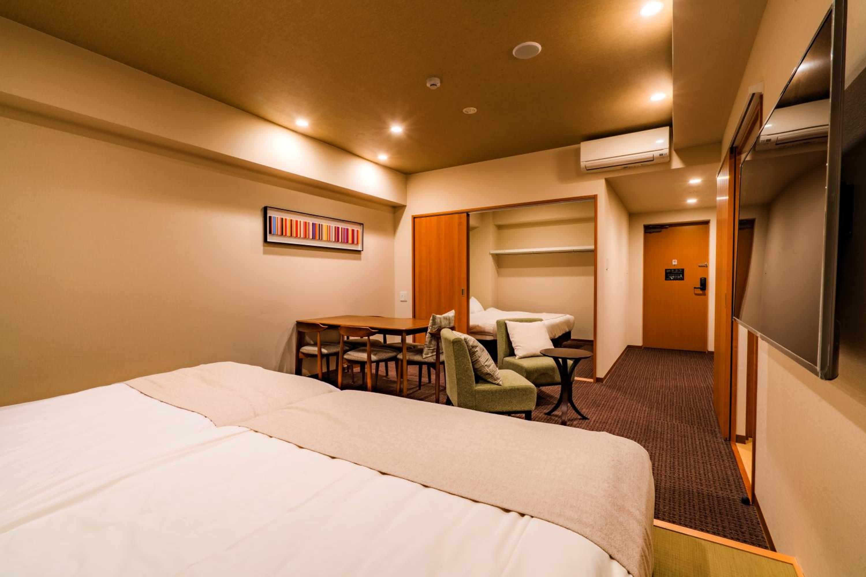 Executive, Triple, Randor Residential Hotel Kyoto Suites 4/10