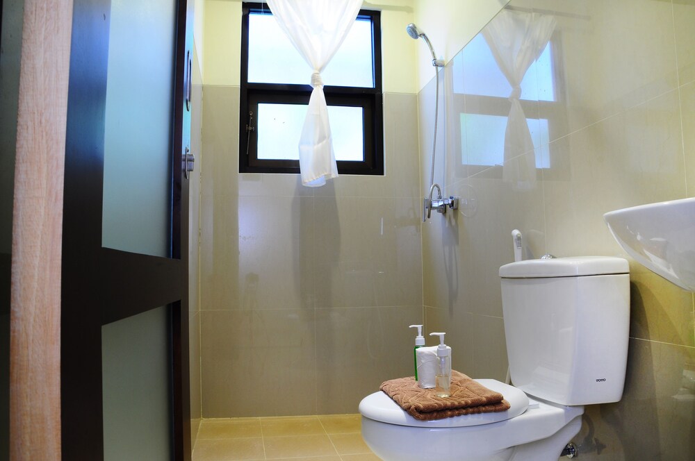 Deluxe, Queen Bed, The Hill Ungasan House 6/6