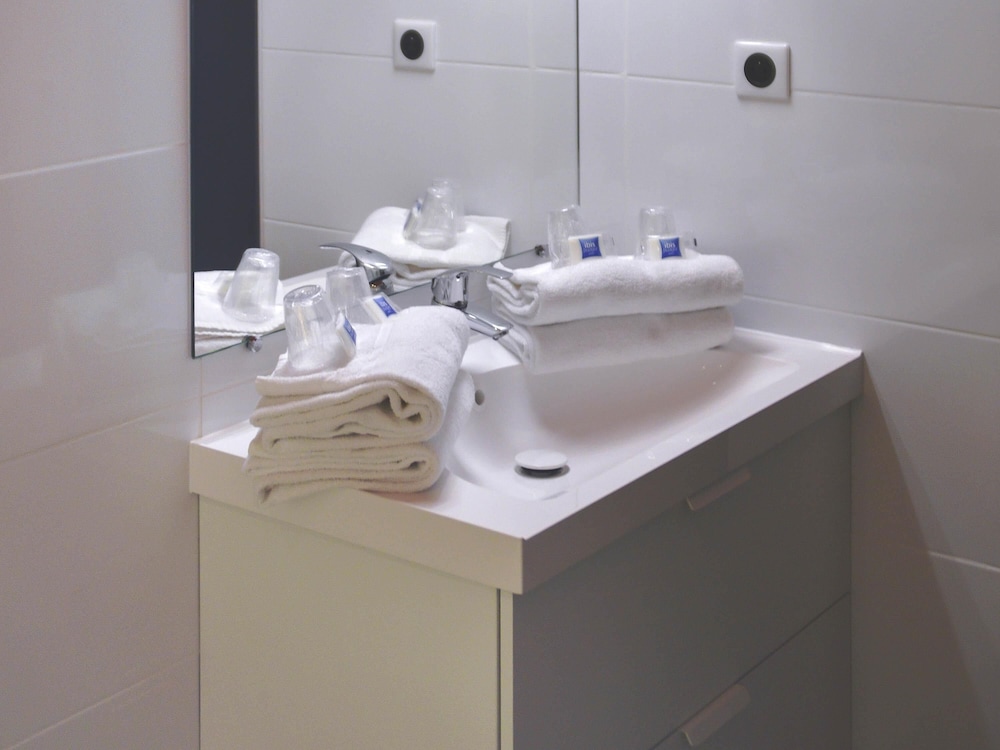 Ibis Budget Hyeres Centre Ville 68/70