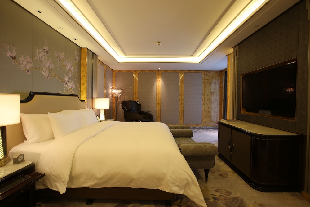 The St. Regis Shanghai on the Bund 11/50