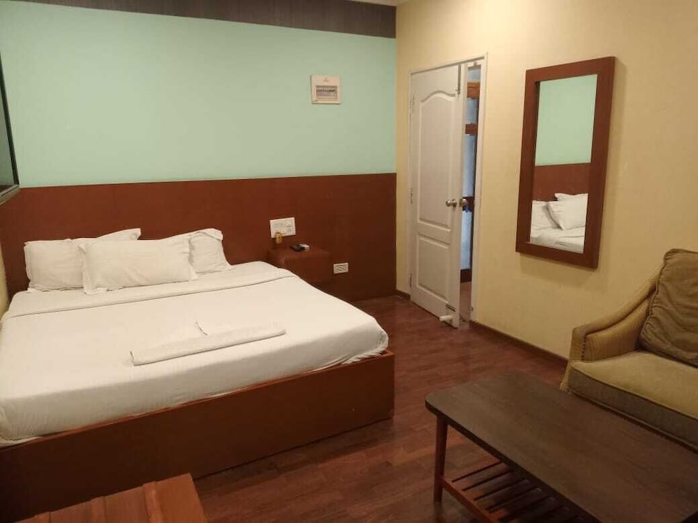 Serene Boutique Hotel 15/53