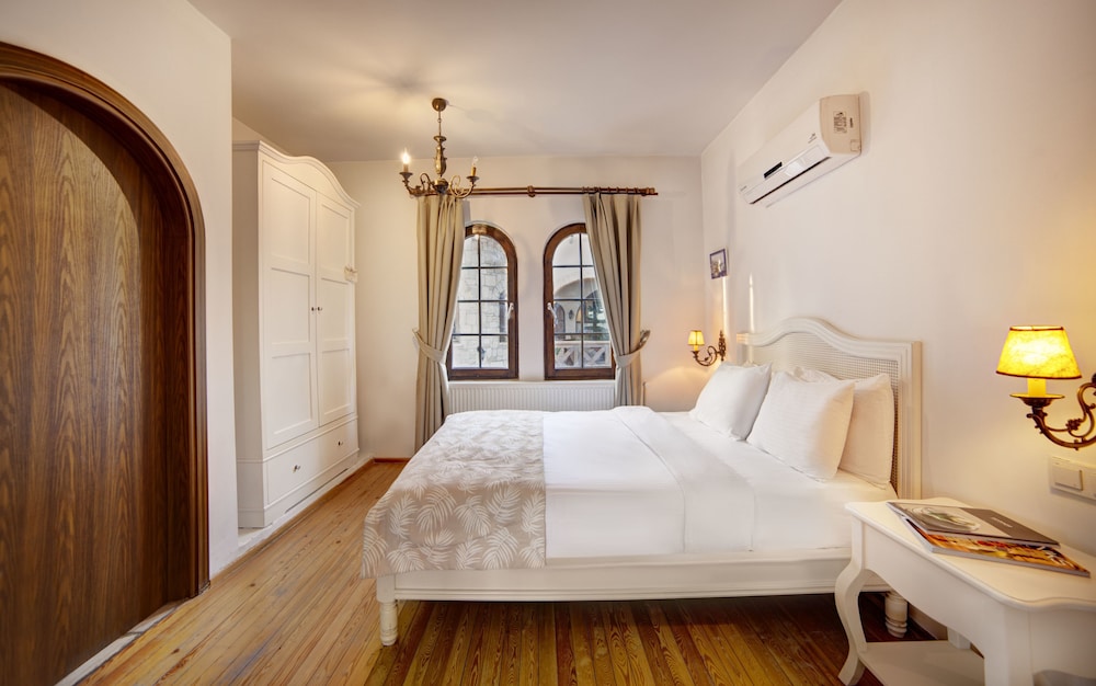 Vinifera Vineyards Hotel 17/50