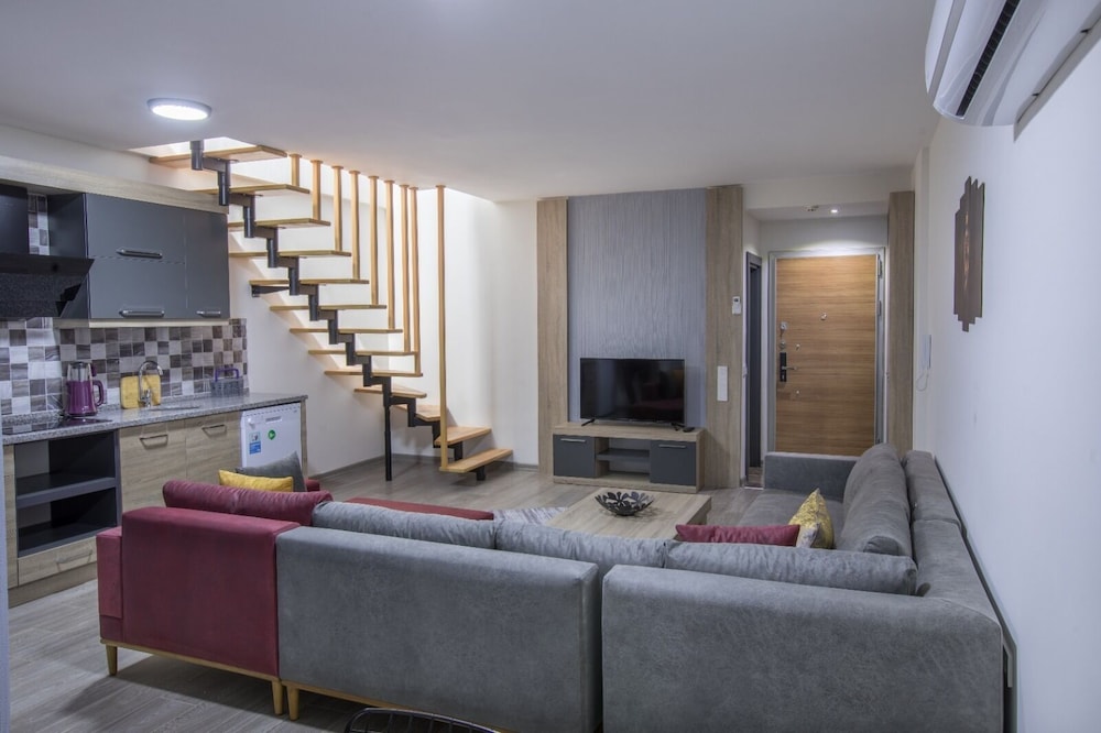 Elanis Suites 20/40