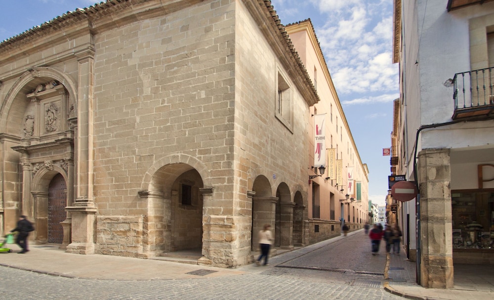 Trh Ciudad de Baeza 22/32
