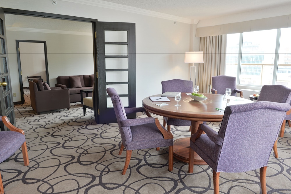 Holiday Inn Montreal Centre-Ville Downtown 44/70