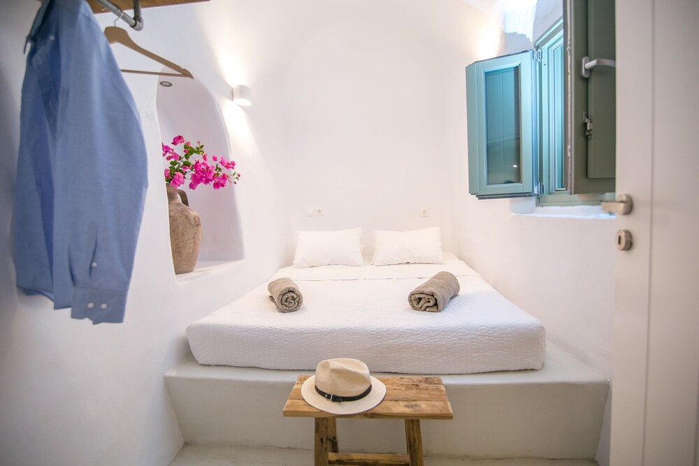 Morfi Cave House 12/22