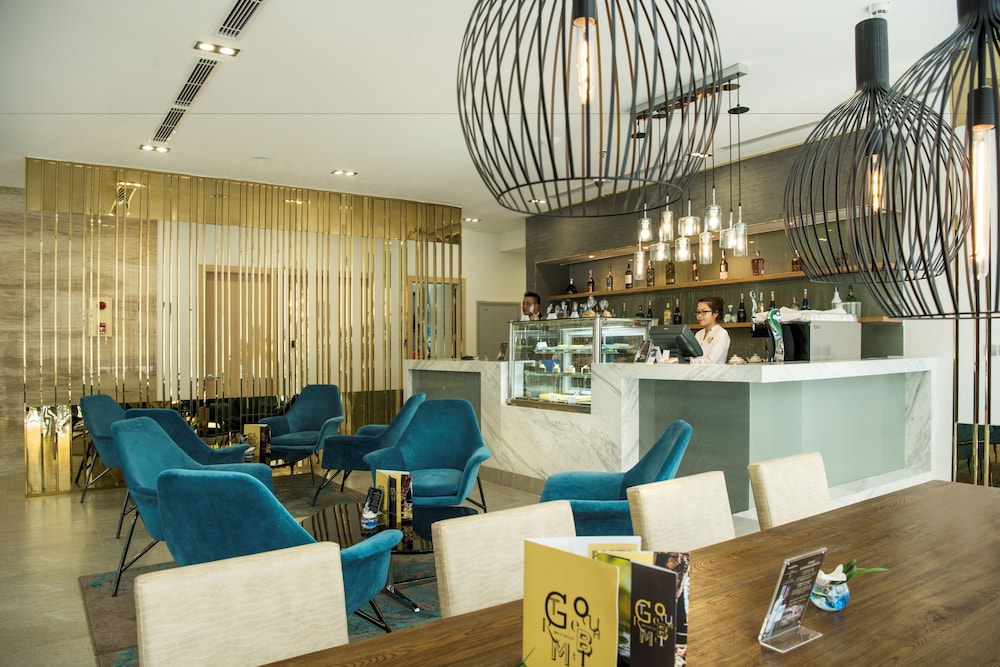Novotel Suites Hanoi 52/70