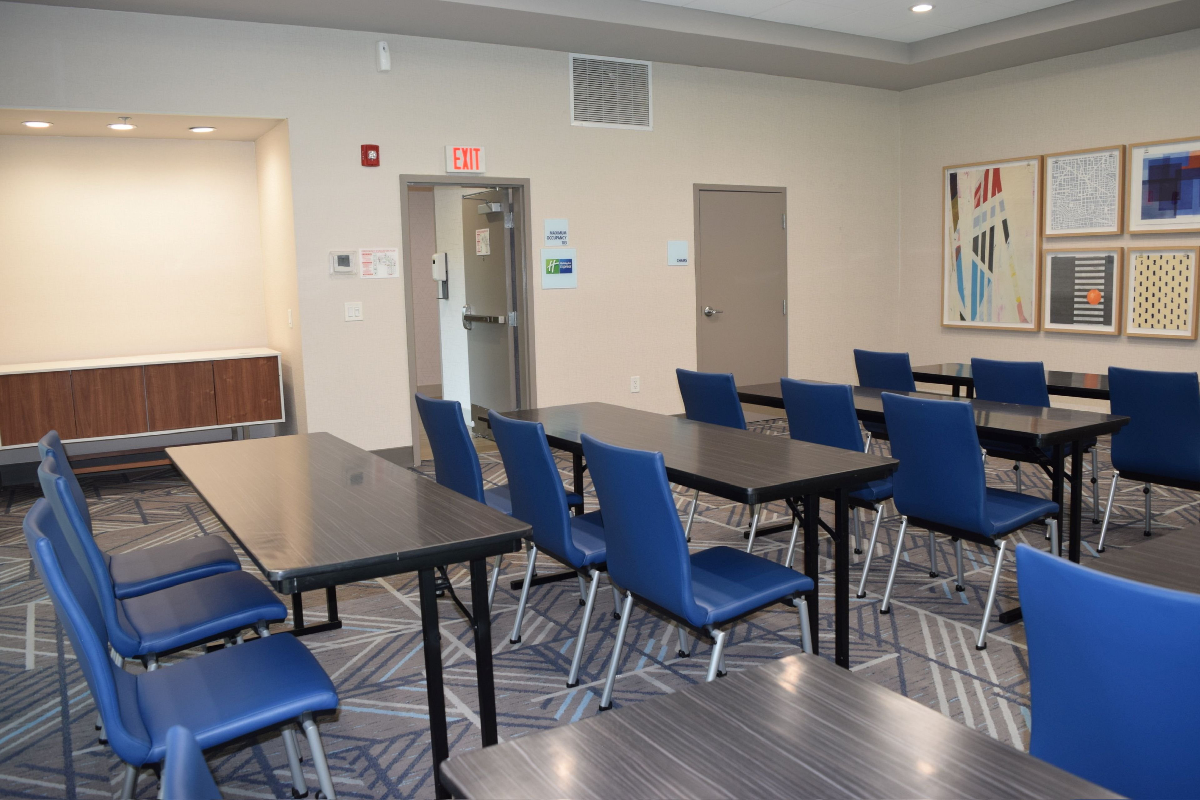 HOLIDAY INN EXPRESS & SUITES ATLANTA N - WOODSTOCK 44/51