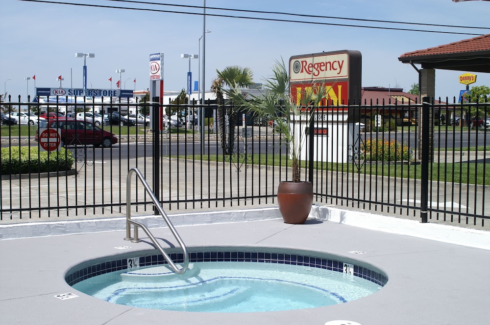 Travelodge by Wyndham Vallejo 22/34