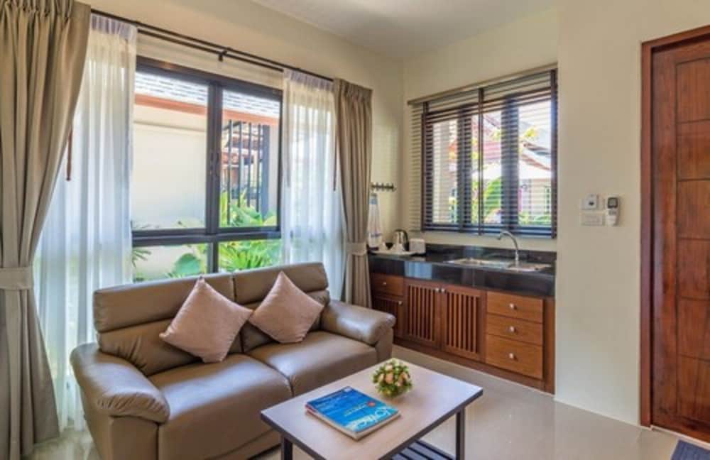 The Scene Cliff View Villas 55/77