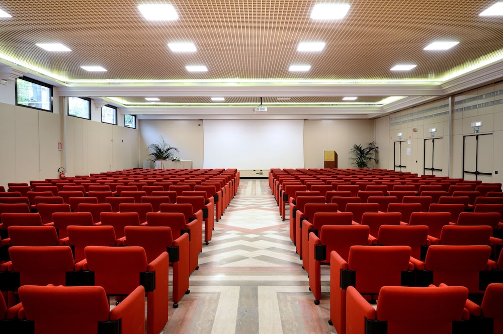 Grand Hotel Vittoria 64/71